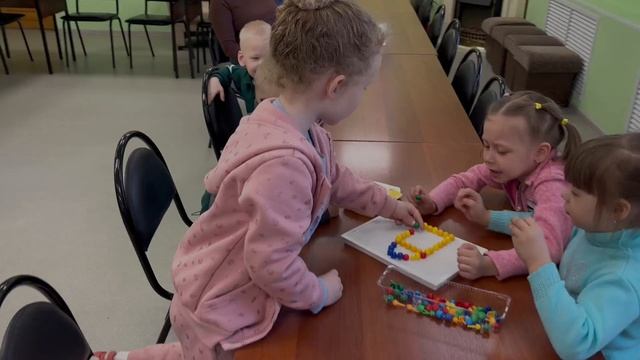 «В гостях у Жар-птицы: Читаем русские народные сказки»