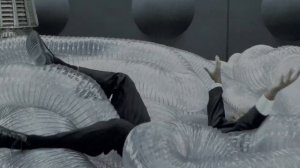 Сражение на базе - ＂Люди в чёрном 2＂ - отрывок из фильма