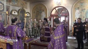 В Свято-Успенском кафедральном соборе Махачкалы почтили память павших бойцов Росгвардии