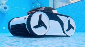 Чистка Бассейна Роботом-Пылесосом! Как Работает Беспроводной Робот-Пылесос InverX?