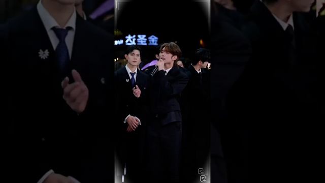 Wu Zhigang And Fengfeng. У Чжиган и Фэнфэн  峰峰疯了 - 吴治岗24.03.2026.