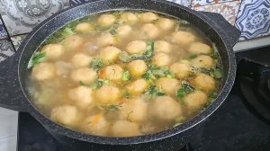 Вкусный суп с сырными шариками! Простой рецепт.