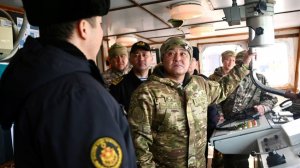 Боеготовность кораблей военно-морских сил проверили в Казахстане