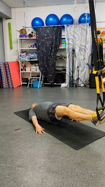 Ягодичный мостик в петлях TRX. Это просто жесть 😱