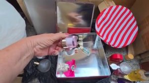 Элла Австралия /Я ОбАлДеЛа Нашла сумку и коробку на свалке  Не свалка а антикварный магазин Dumpster