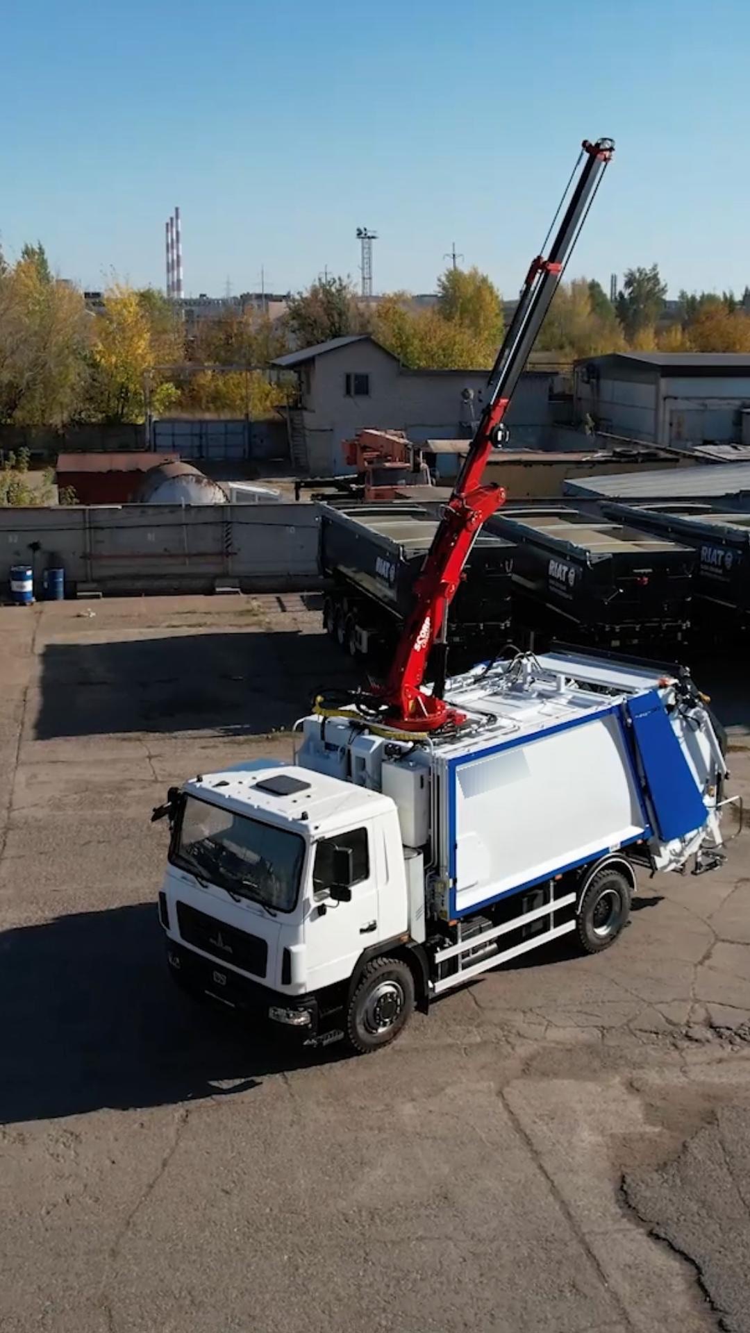 Мусоровоз с КМУ