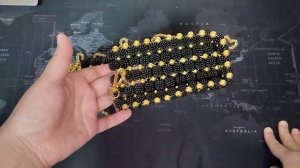 Сумка из чёрных бусин Шамбала и золотых бусин