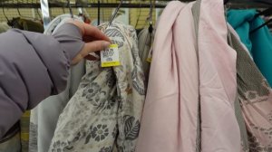 СЕКОНД-ХЭНД В КАНАДЕ 🇨🇦 Сдаем вещи и ищем бренды за копейки (Happy Family in CANADA)