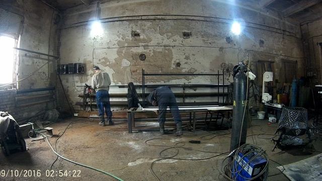 Стеллажи металлические для цветочного магазина установка полотна (подоконник ПВХ)