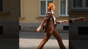 Встала и пошла. Песня гимн.