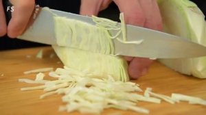 Как нарезать капусту. Нарезка капусты. Капуста