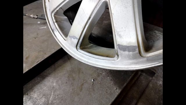 Ремонт легкосплавных и кованных дисков в Енакиево.