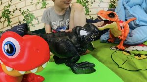 Новый малыш Smashers Тирекс. Внутри 25 сюрпризов🍿