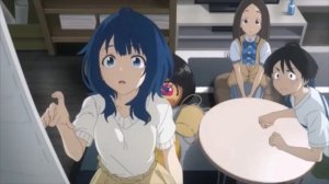 Юные тяночки запалили бесстыжий плакат у друга на хате) "Sлишком мNого проигравших героиNь!"