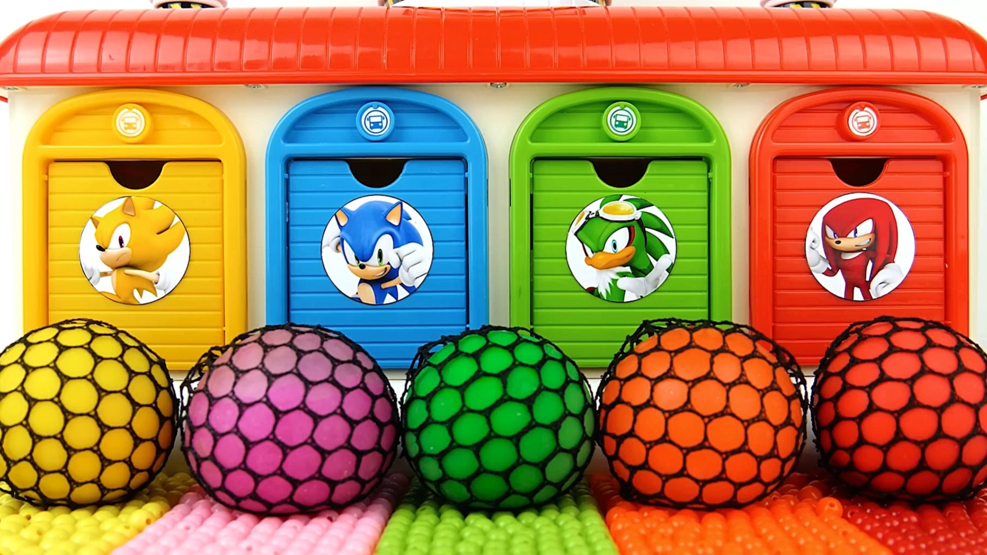 Первые игрушки для малышей. Разноцветный гараж. Звуки АСМР. Игрушки