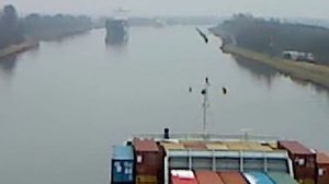 Контейнеровозы в Кильском канале