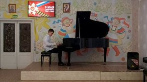 Калягин Давид."Сонатина "Майская" II часть" Музыка Ю.Весняк.