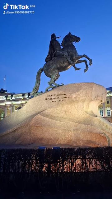 В городе которого нет или который есть... #санктпетербург #город