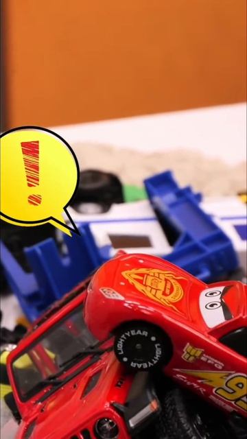 Круз похитило привидение! Маквин спешит на помощь #машинки #игрушки #длядетей