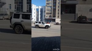 Приехала в город и сразу на рынок, купила гостинцев. В гостях у внука