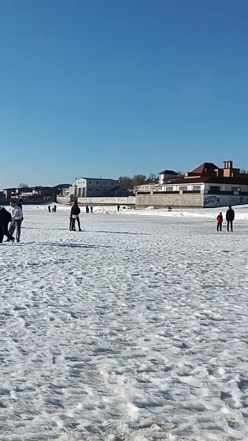 ❤Тольятти LIVE:Гуляем по льду в прямом эфире!#shorts #тольятти-YOUTUBE