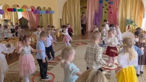 В детском саду "Светлячок" состоялось весеннее развлечение под названием "Жаворонки