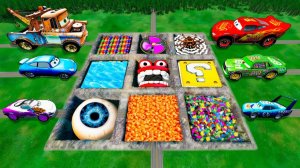 МУЛЬТИКИ ПРО МАШИНКИ! Лава, Лего и ямы против большого и маленького МакКуина - Тачки Дисней детям!