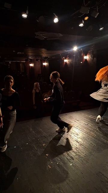 А вы никогда не гадали, что происходит на репетициях театральной лаборатории?