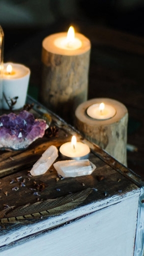 В ДОМЕ У ВРАГА