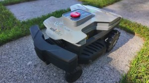 Робот газонокосилка Wiper IKE. Правильно установить и настроить робота осенью, без суеты.