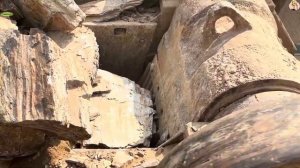 Строительство, дробление щебёнки