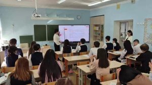 Нестерова Мария Алексеевна и Николаева Саина Николаевна, русский язык в 10 "б" классе