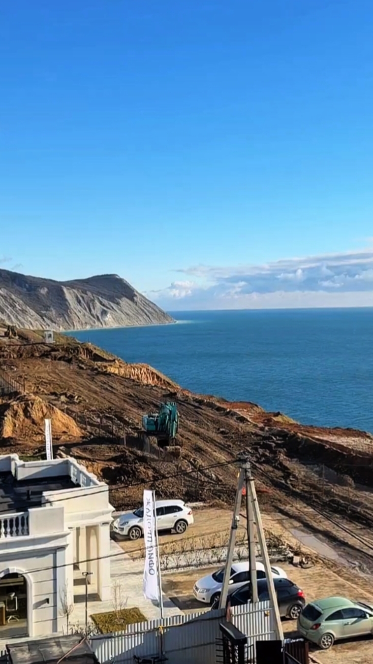 Лучший вид на море в Анапе. Номера с дизайнерским ремонтом в гостиничном комплексе на берегу моря.