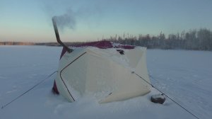 В ПАЛАТКЕ С ПЕЧКОЙ КАК ДОМА! ЖИВЁМ НА ОЗЕРЕ И ЛОВИМ ЩУК \ ТРИ ДНЯ НА ЕДИНЕ С ПРИРОДОЙ, ЭТО МОЙ ОТДЫХ