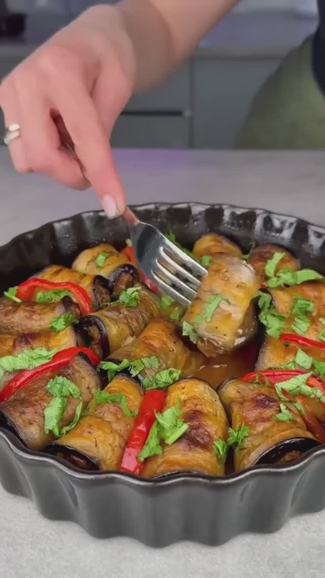 Запечённые баклажаны с фаршем и заливкой 🍆🥩