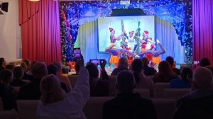 Акробаты на лестницах