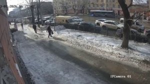 Обрушение фасада на пр. Ленина, 85 в Барнауле