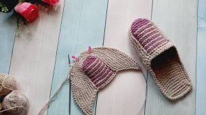 Шлепки для тепла и уюта ваших ног после душа.