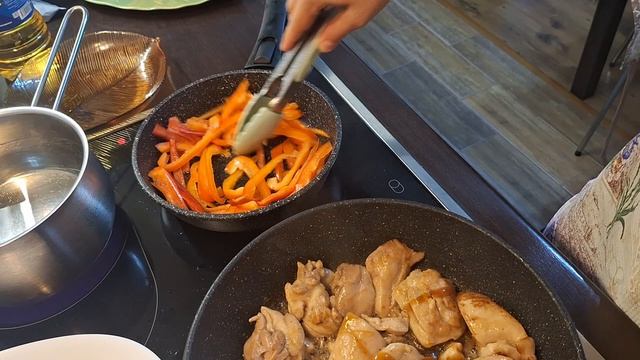 Курица в соусе терияки.