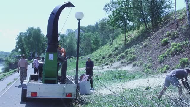 Измельчитель древесины ИД-800Н с бензиновым двигателем 35лс