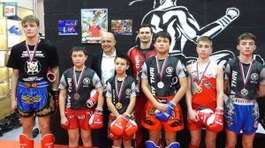 Упорство и победа: разряды за высокие результаты вручены 7 абаканским чемпионам по муайтай