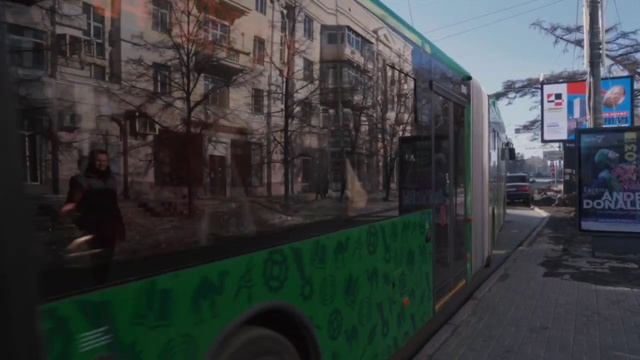 27 новых "гармошек" выходит на 64-й маршрут