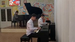 "Попурри на темы песен о войне".
Фортепианный ансамбль- Засименко Марк, Клягин Давид и Крикун Г.В.