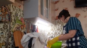 Мою кухню и показала результат как работает средство от Фаберлик.