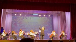 В.Соловьёв- Седой. Подмосковные вечера. Исп. Детский оркестр "Дебют". Руководитель Мария Прокопьева.