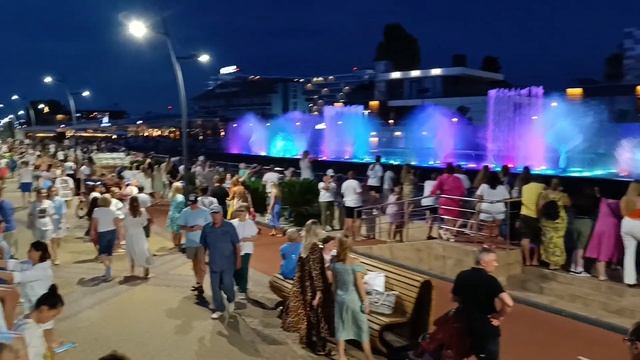 Сириус. Поющий фонтан на набережной