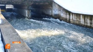 Спуск воды на Лесном озере