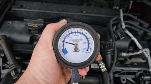 ✅️ Ford Focus 1.6 2007 238308км: замер компрессии
