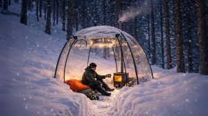 Уютный кемпинг в одиночку в прозрачной палатке (тепло даже в глубоком снегу)