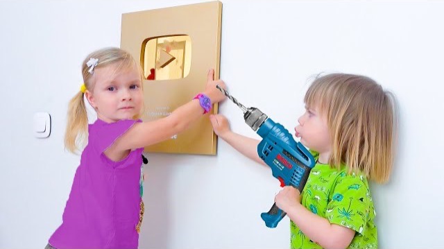 Софунья Шалунья - София и Федор и  ЗОЛОТАЯ КНОПКА.